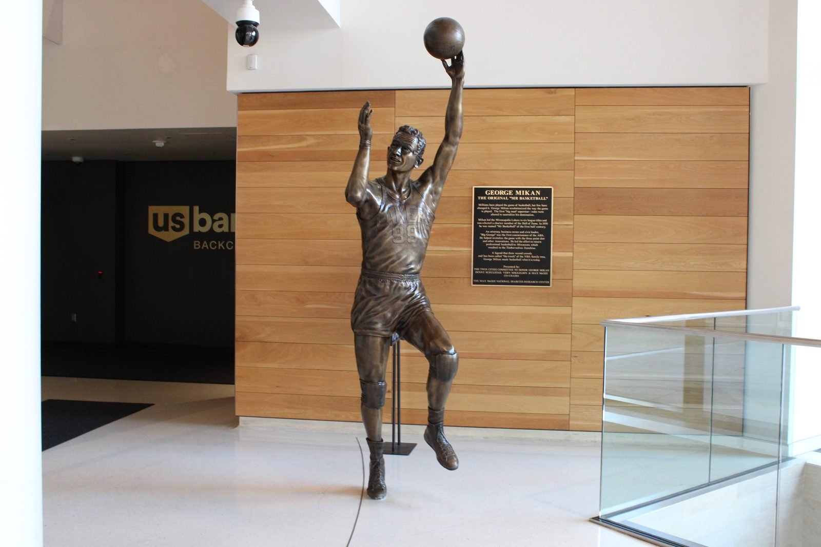 Bronze statue of Minneapolis Lakers legend George Mikan inside Target Center